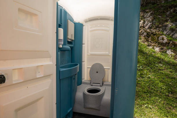 Best Wedding porta potty rental  in Chanute, KS